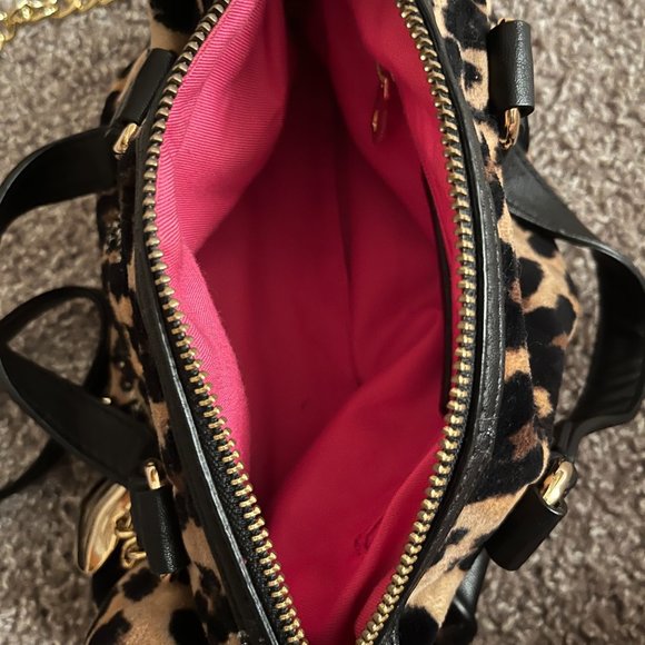 SOLD 🚫 Juicy Couture: Leopard Steffy Crossbody - Picture 10 of 16